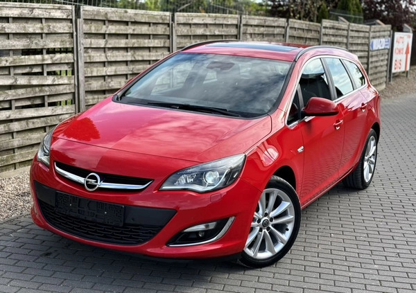 Opel Astra cena 23300 przebieg: 210000, rok produkcji 2012 z Pniewy małe 466